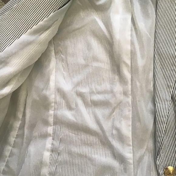 Dalia Collection fitted Blazer - Picture 5 of 5